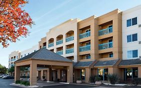 Pleasant Hill Courtyard